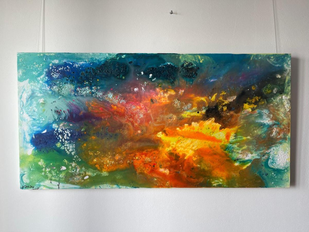 Apartment Happiness By Nicole Jutka, Visual Artist オリンプ エクステリア 写真